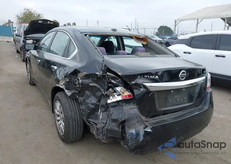 2015 Nissan Altima 2.5/2.5 S/2.5 Sl/2.5 Sv z USA, uszkodzony, nr VIN 1N4AL3AP8FC442434